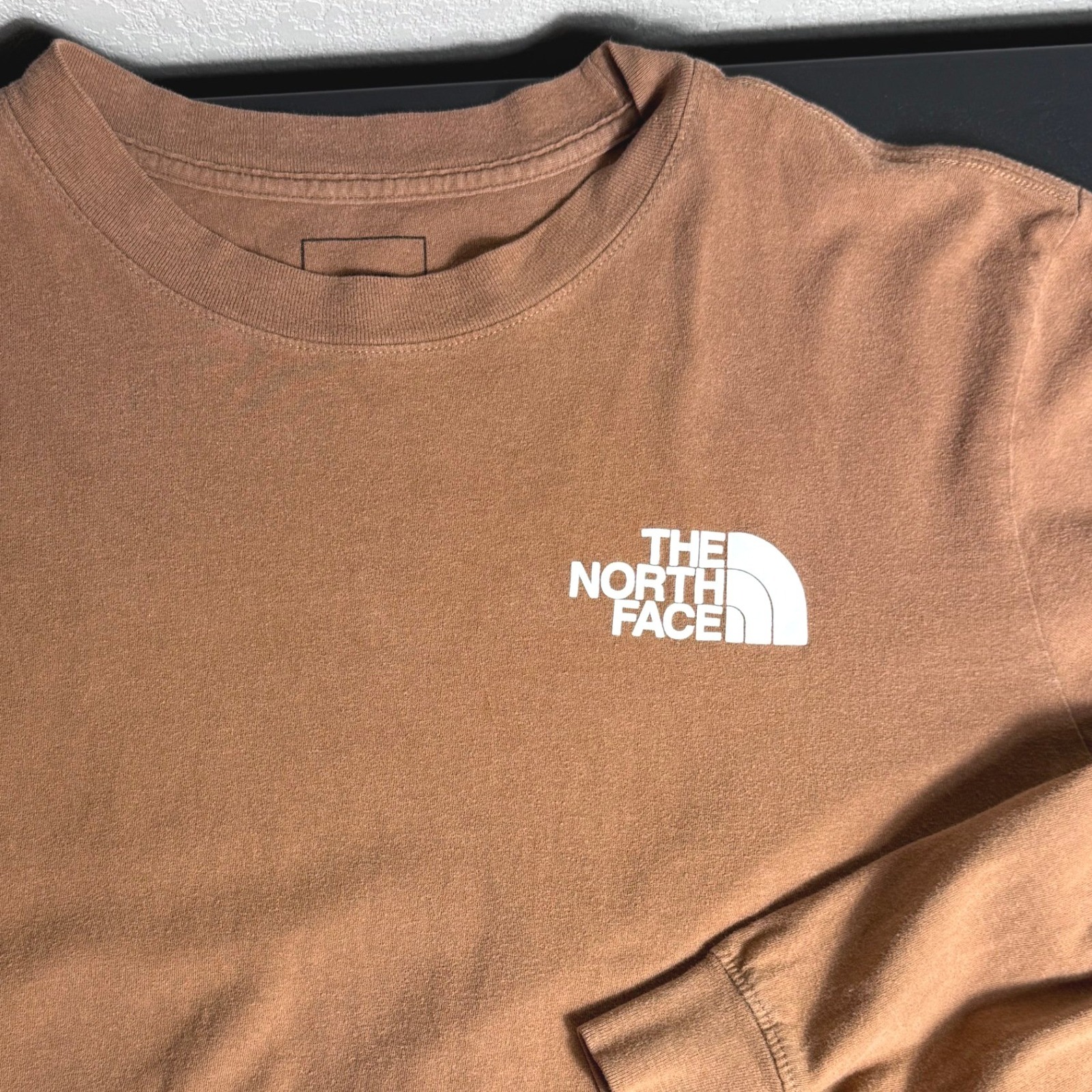 The North Face Mens Long Sleeve Tee Brown Graphic Logo Shirt Medium M